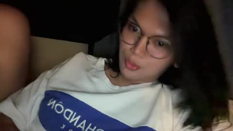 Snapshot of esilchan chatting on 11, 11, 2025 Chelliane online show from 11, 11, 2025