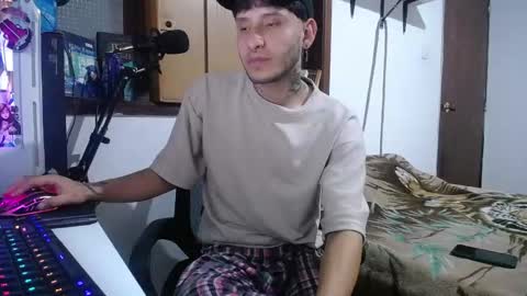 Snapshot of esjrobles chatting on 17, 12, 2024 Esteban online show from 17, 12, 2024