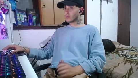 Snapshot of esjrobles chatting on 23, 12, 2024 Esteban online show from 23, 12, 2024