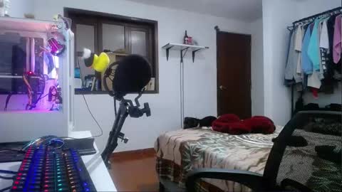 Snapshot of esjrobles chatting on 29, 12, 2024 Esteban online show from 29, 12, 2024