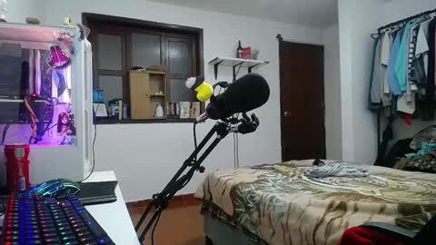 Snapshot of esjrobles chatting on 31, 12, 2024 Esteban online show from 31, 12, 2024