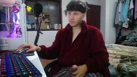 Snapshot of esjrobles chatting on 31, 12, 2024 Esteban online show from 31, 12, 2024