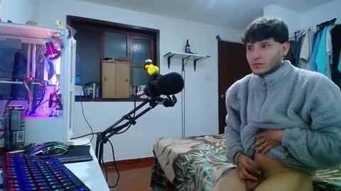 Snapshot of esjrobles chatting on 3, 1, 2025 Esteban online show from 3, 1, 2025