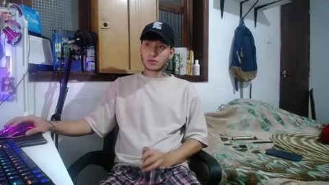 Snapshot of esjrobles chatting on 8, 2, 2025 Esteban online show from 8, 2, 2025