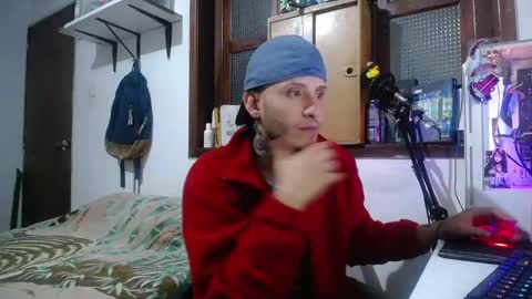 Snapshot of esjrobles chatting on 5, 3, 2025 Esteban online show from 5, 3, 2025