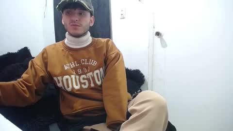 Snapshot of esjrobles chatting on 8, 9, 2025 Esteban online show from 8, 9, 2025