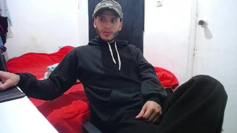 Snapshot of esjrobles chatting on 2, 10, 2025 Esteban online show from 2, 10, 2025