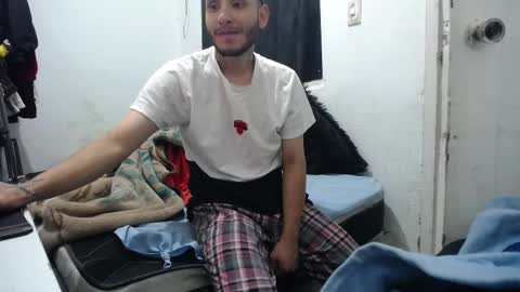 Snapshot of esjrobles chatting on 7, 10, 2025 Esteban online show from 7, 10, 2025