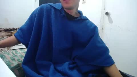 Snapshot of esjrobles chatting on 8, 10, 2025 Esteban online show from 8, 10, 2025