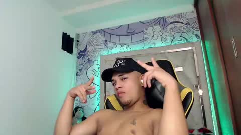 eskayler_ online show from 18, 9, 2025