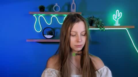 Snapshot of esme_moore_ chatting on 9, 10, 2025 esme_moore_ online show from 9, 10, 2025