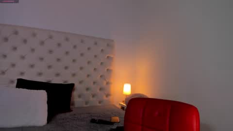 esmeralda  online show from 8, 2, 2025