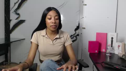 Snapshot of esmeralda_bk chatting on 29, 9, 2025 esmeralda_bk online show from 29, 9, 2025