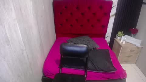 Snapshot of esmeralda_black chatting on 3, 7, 2026 esmeralda black online show from 3, 7, 2026