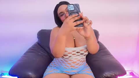 esmeralda online show from 11, 11, 2025