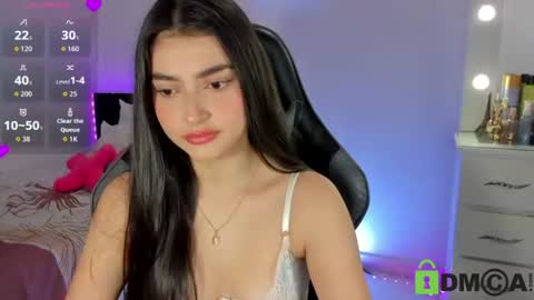 Snapshot of esmeralda_le chatting on 5, 7, 2026 Esmeralda online show from 5, 7, 2026