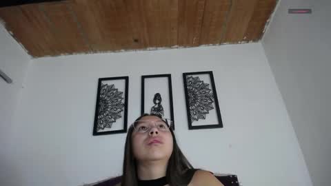 Esmeralda online show from 16, 4, 2026