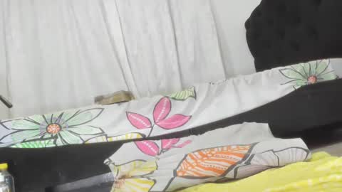 esmeralda online show from 15, 2, 2025