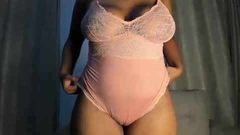 Esme online show from 7, 1, 2026