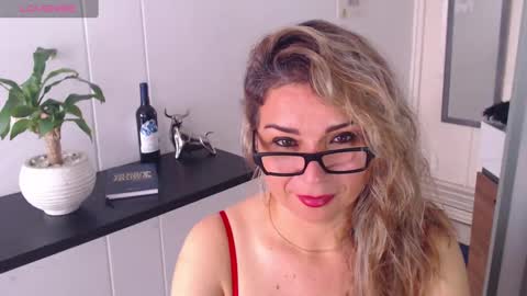Snapshot of esperanza86_ chatting on 22, 12, 2024 Juliana online show from 22, 12, 2024