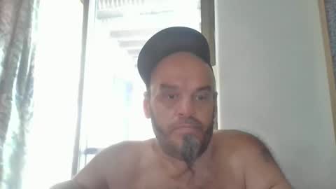 Snapshot of essensualelf chatting on 16, 9, 2025 Essensual Elf online show from 16, 9, 2025