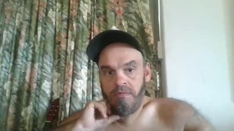 Snapshot of essensualelf chatting on 19, 9, 2025 Essensual Elf online show from 19, 9, 2025
