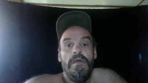 Snapshot of essensualelf chatting on 17, 10, 2025 Essensual Elf online show from 17, 10, 2025