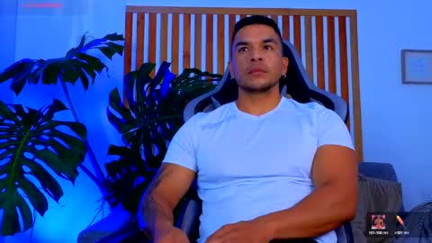 Snapshot of esteban_de_louise chatting on 23, 5, 2026 ESTEBAN online show from 23, 5, 2026