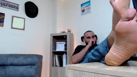 Snapshot of esteban_fer chatting on 22, 4, 2026 Esteban Fernandez online show from 22, 4, 2026