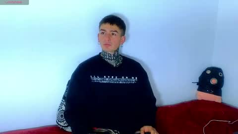 Esteban independent model online show from 23, 4, 2026