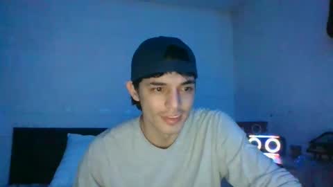 estebankit0 online show from 29, 12, 2024