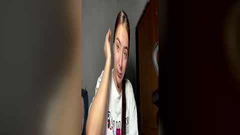 Snapshot of estefa1 chatting on 17, 6, 2026 estefa1 online show from 17, 6, 2026