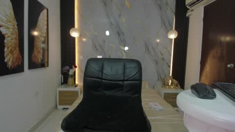 Snapshot of estephany_doll chatting on 17, 12, 2024 Estephany online show from 17, 12, 2024