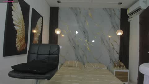 Snapshot of estephany_doll chatting on 21, 12, 2024 Estephany online show from 21, 12, 2024