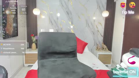 Snapshot of estephany_doll chatting on 4, 2, 2025 Estephany online show from 4, 2, 2025