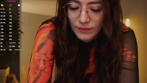 Ester online show from 28, 9, 2025