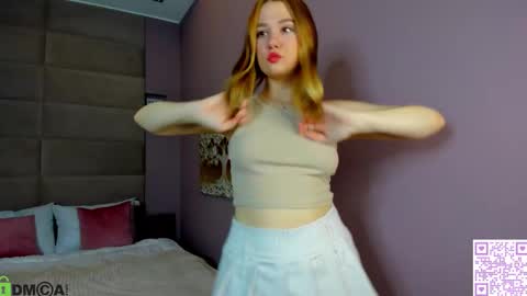 Snapshot of ester_rabin chatting on 17, 9, 2025 Ester online show from 17, 9, 2025