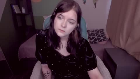 Ester  online show from 19, 4, 2026