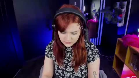 Ester  online show from 24, 7, 2026