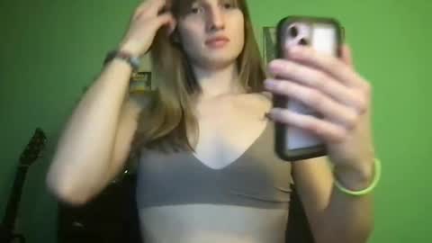 Esther Grey online show from 25, 1, 2025