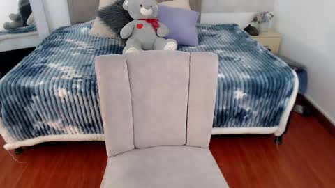 estrella_hank online show from 22, 4, 2026