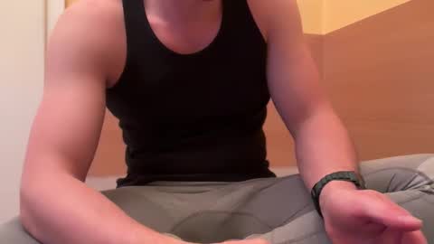 Snapshot of etat_on chatting on 26, 9, 2025 Tom online show from 26, 9, 2025
