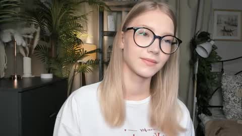 Natalie online show from 22, 10, 2025