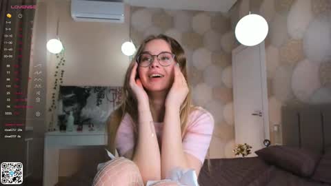 Snapshot of ethalhatchell chatting on 11, 3, 2025 Elsa online show from 11, 3, 2025