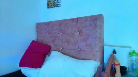 ethan  online show from 16, 1, 2026