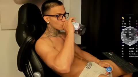 Snapshot of ethan_devis7 chatting on 15, 6, 2026 Ethan - Independent model online show from 15, 6, 2026