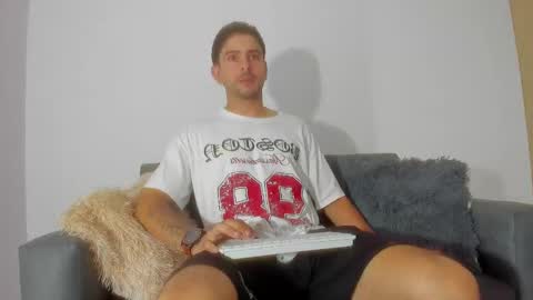 Ethan Muller online show from 8, 2, 2025