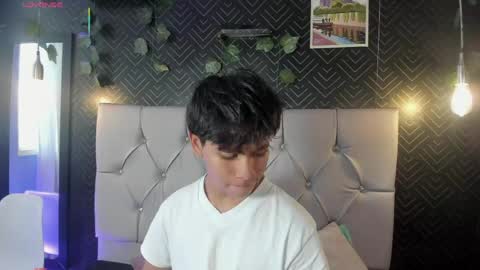Snapshot of ethan_westt chatting on 18, 5, 2026 Ethan online show from 18, 5, 2026