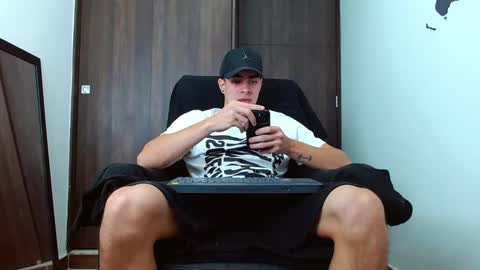 ethangreey1 online show from 5, 2, 2025