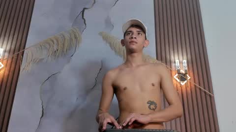 ethanhot_os online show from 16, 4, 2026